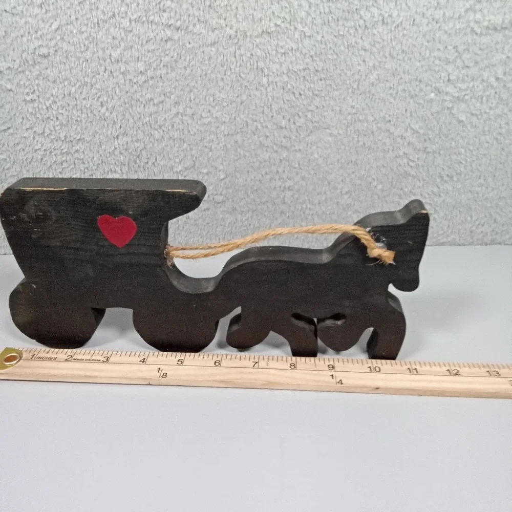 Vintage Style Wooden Horse and Carriage Shelf Sitter Black Distressed‎ Red Heart